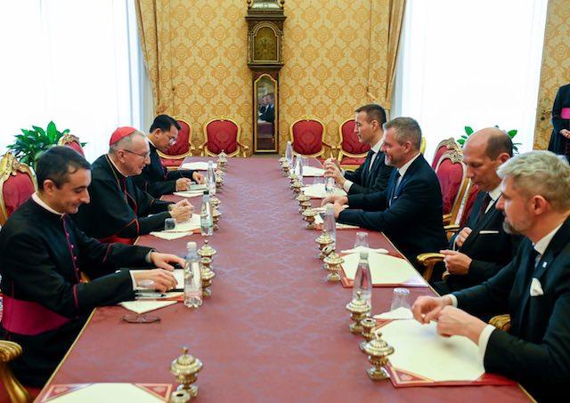 Vatikán, Pellegrini, Parolin